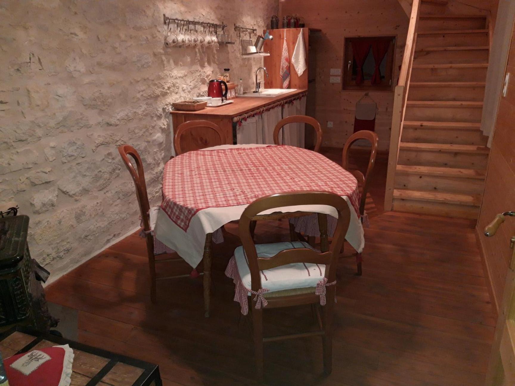 Valreley, Chambres Et Table D'Hotes Eco-Friendly Avec Bain Nordique Au Sud Du Massif Du Jura Champagne-en-Valromey Екстер'єр фото