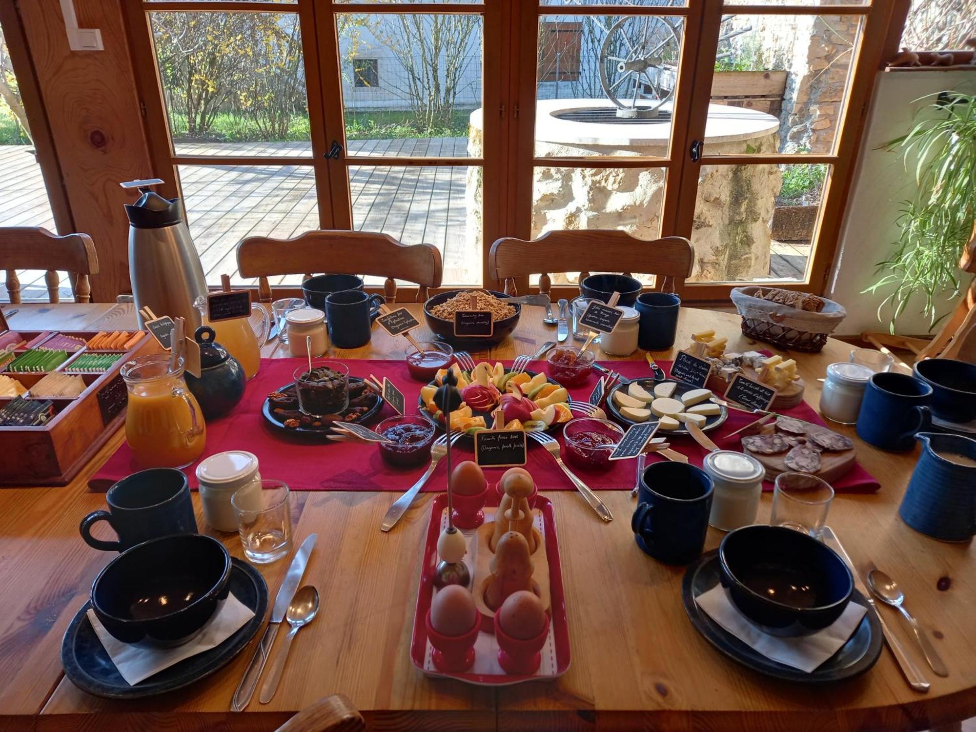 Valreley, Chambres Et Table D'Hotes Eco-Friendly Avec Bain Nordique Au Sud Du Massif Du Jura Champagne-en-Valromey Екстер'єр фото