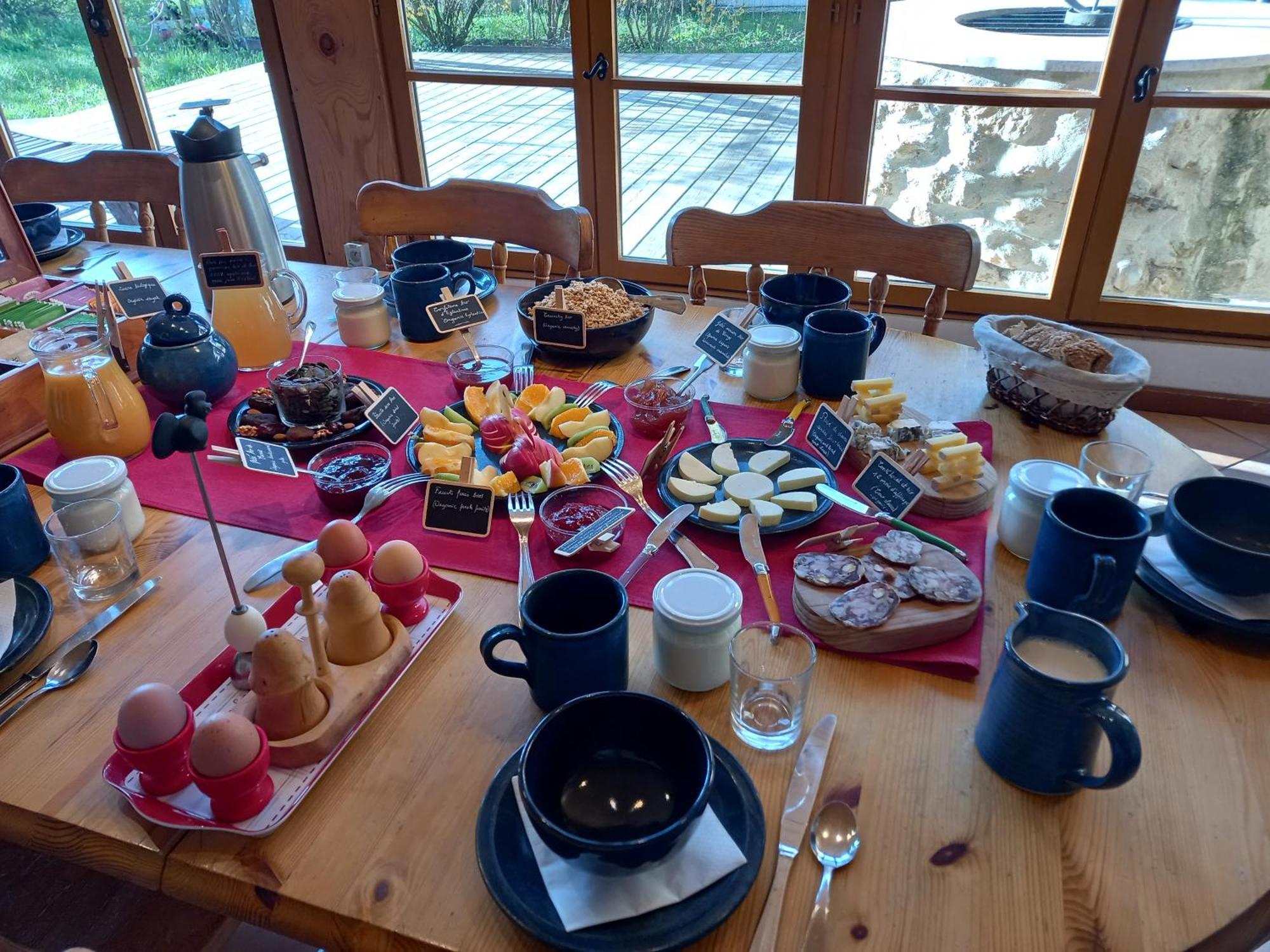 Valreley, Chambres Et Table D'Hotes Eco-Friendly Avec Bain Nordique Au Sud Du Massif Du Jura Champagne-en-Valromey Екстер'єр фото
